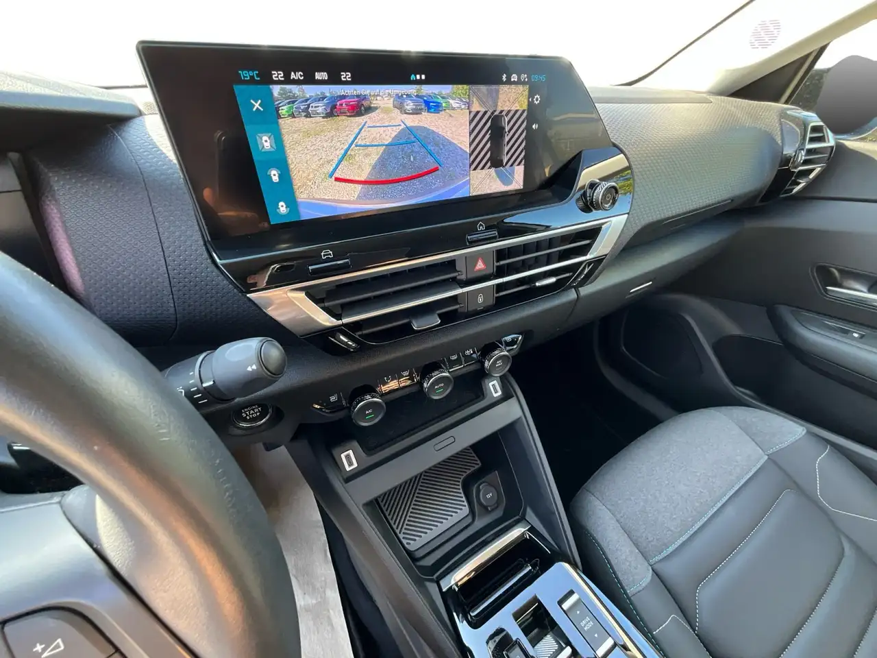 Citroen C4 1.2 Automatik Mild-Hybrid Max Vollausstattung — Galerie du véhicule 13