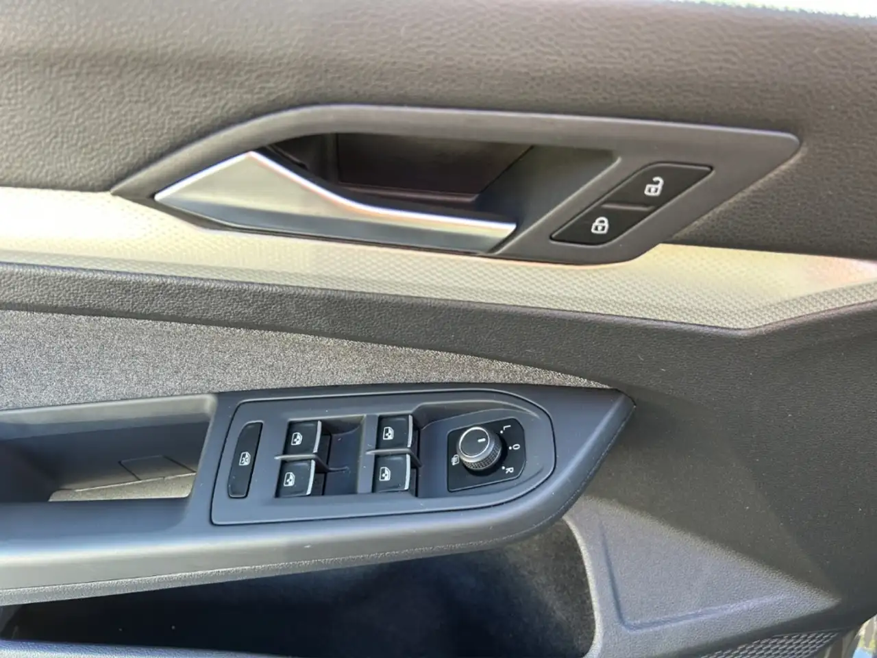 Volkswagen Golf VIII LED,ACC,Climatronic,App-Connect,Tempomat,PDC — Galerie du véhicule 10