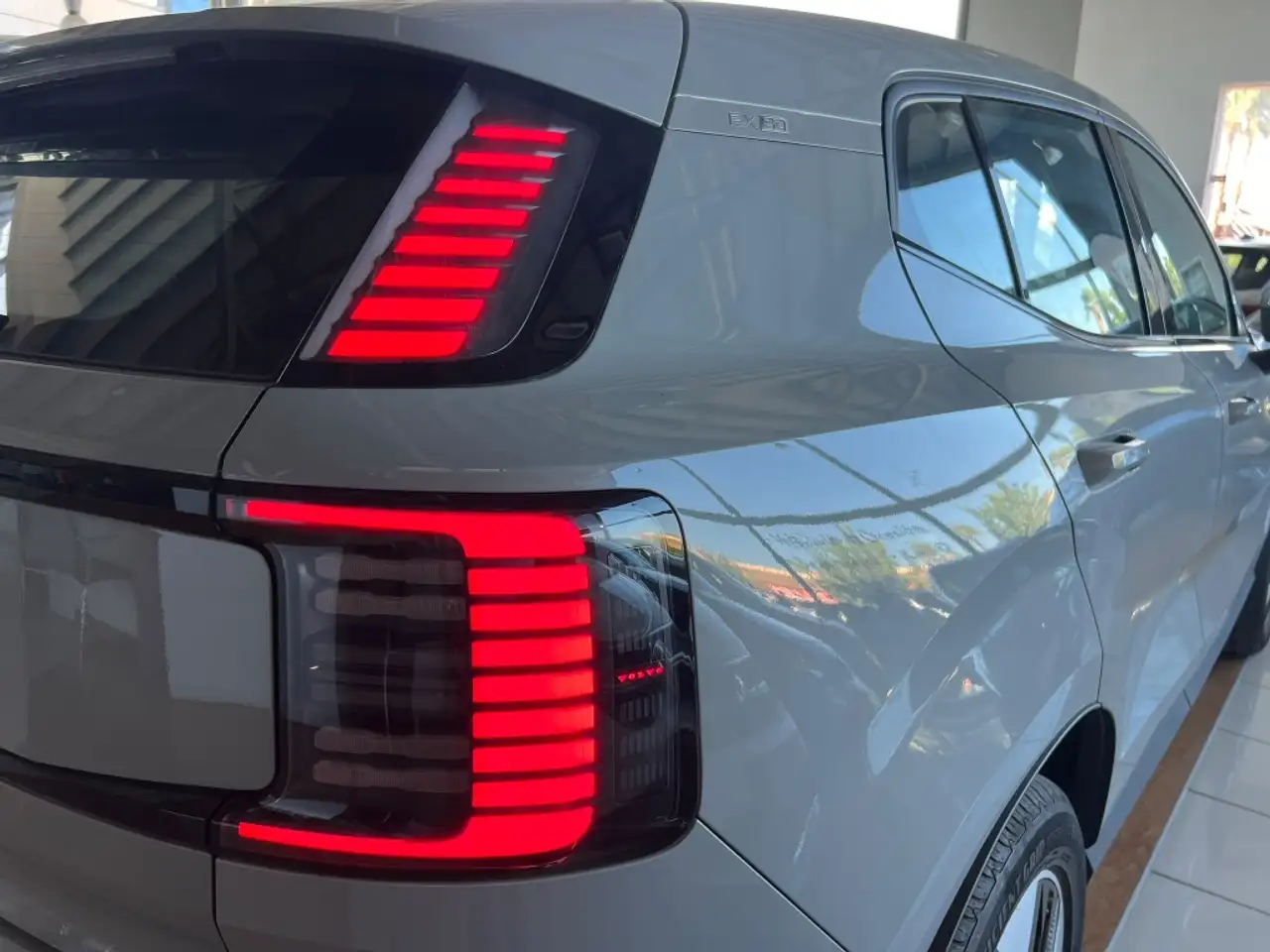 Volvo EX30 Single Core RWD — معرض صور السيارة 11