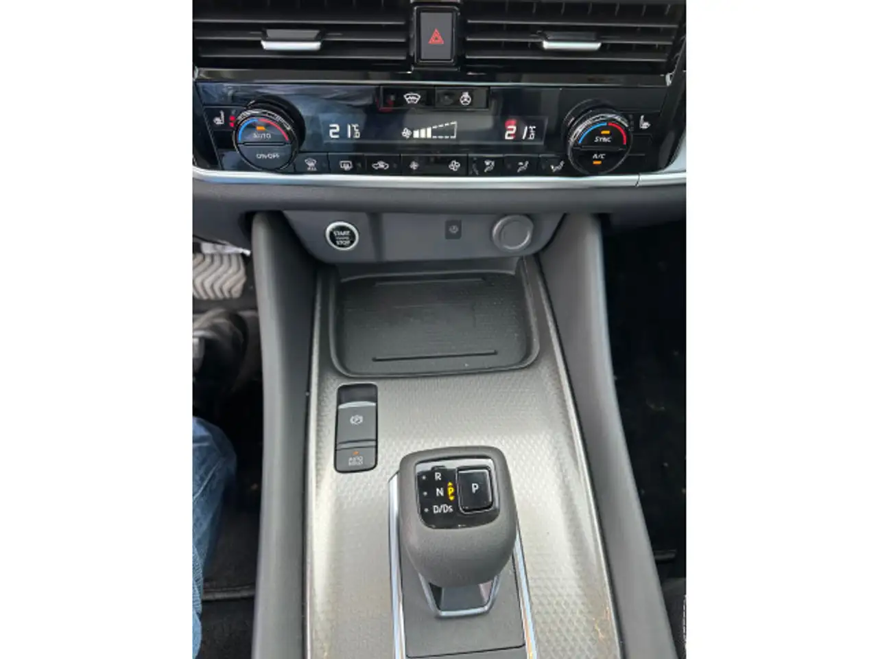 Nissan Qashqai 1,3DIG-T N-Connecta Automatik Panoramada — Vehicle gallery 15