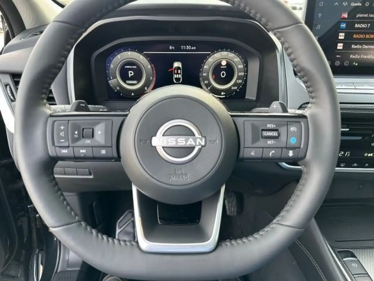 Nissan Qashqai 1,3DIG-T N-Connecta Automatik Panoramada — Vehicle gallery 12