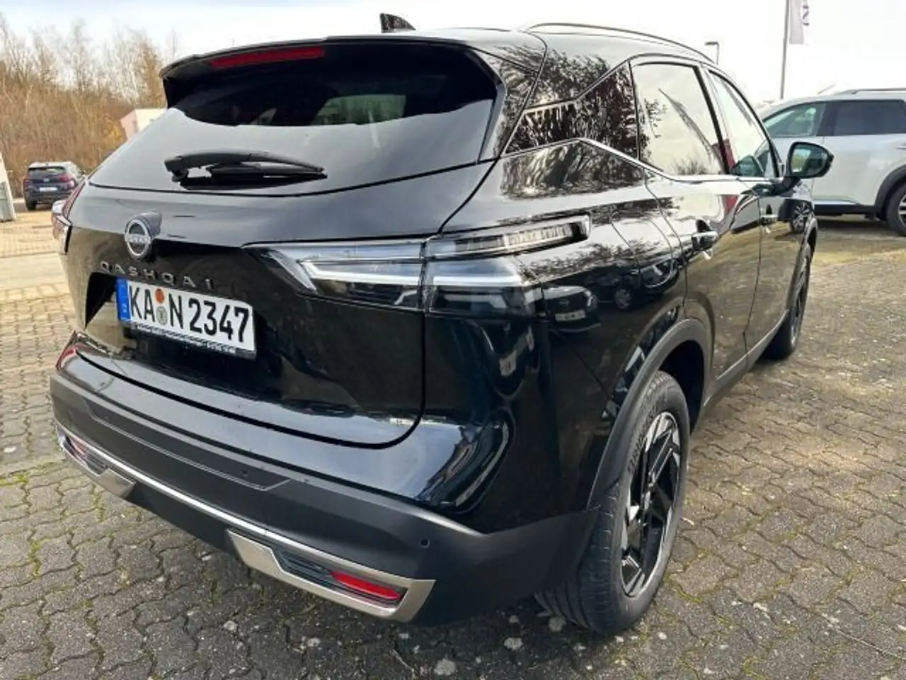 Nissan Qashqai 1,3DIG-T N-Connecta Automatik Panoramada — Vehicle gallery 6