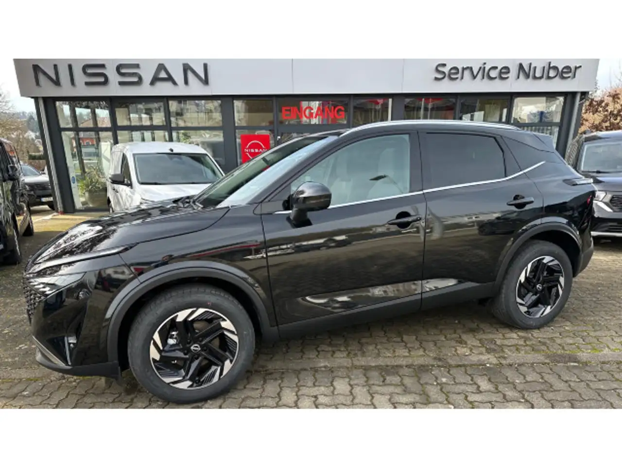 Nissan Qashqai 1,3DIG-T N-Connecta Automatik Panoramada — Vehicle gallery 3