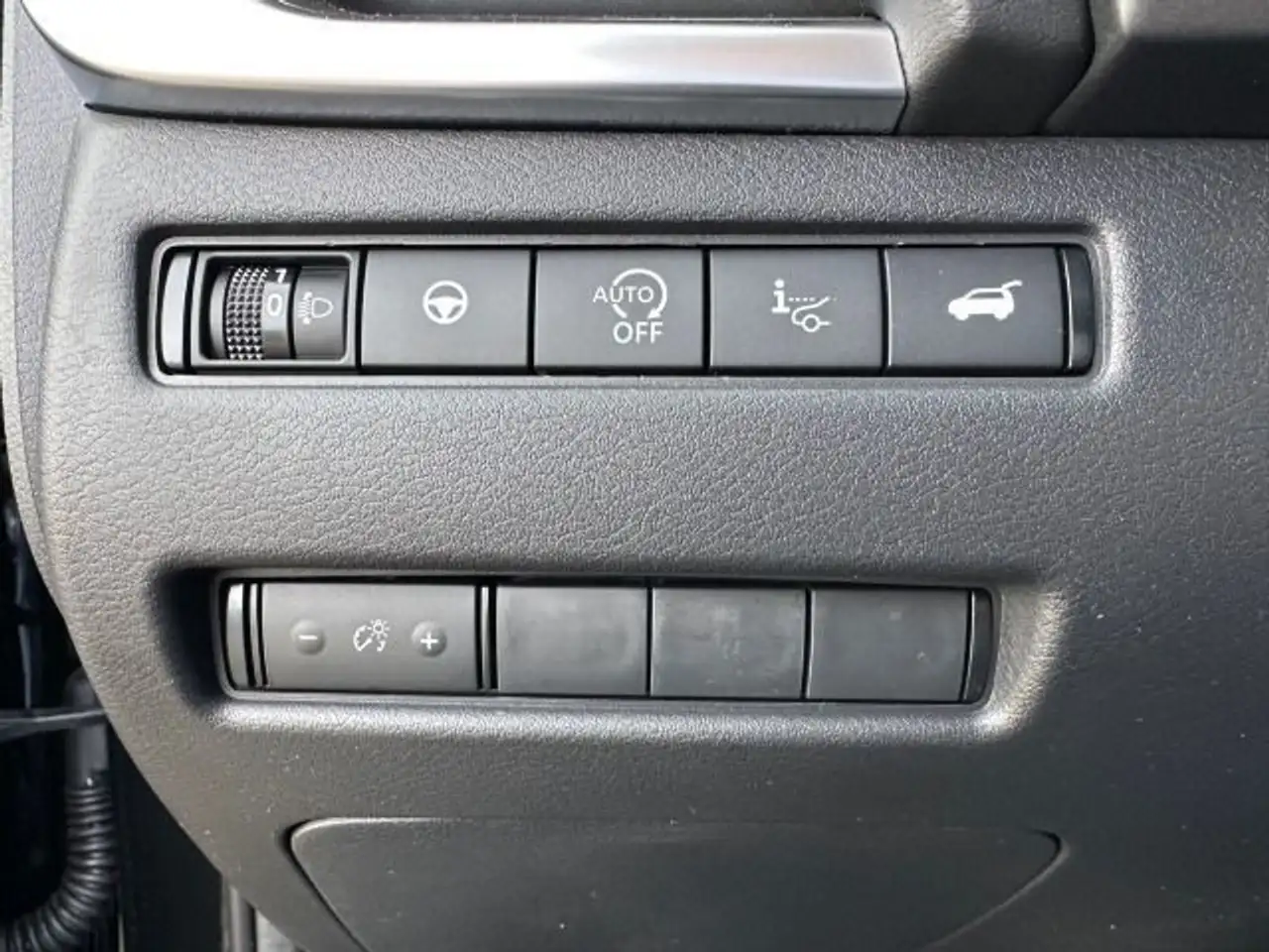 Nissan Qashqai 1,3DIG-T N-Connecta Automatik Panoramada — Vehicle gallery 11