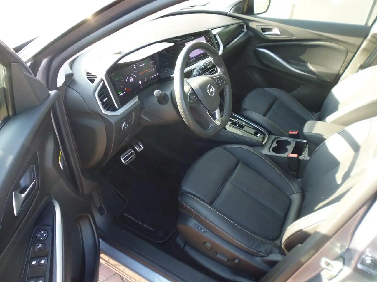 Opel Grandland GSe Plug-in Hybrid 4 — معرض صور السيارة 11