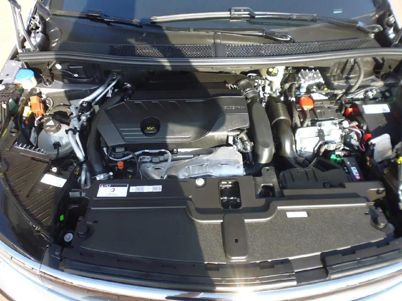 Opel Grandland GSe Plug-in Hybrid 4 — معرض صور السيارة 20