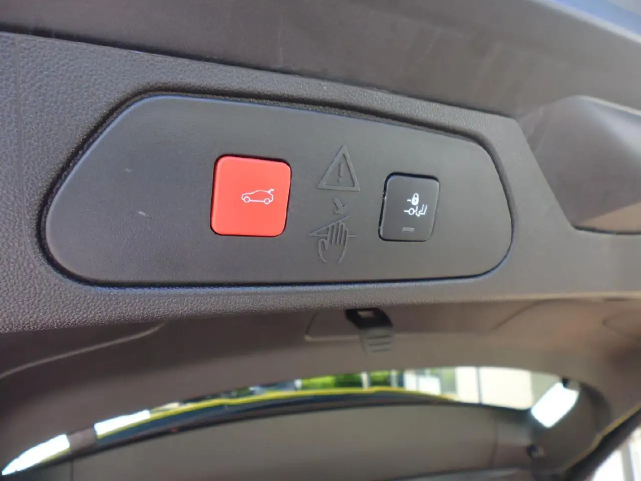 Opel Grandland GSe Plug-in Hybrid 4 — معرض صور السيارة 6