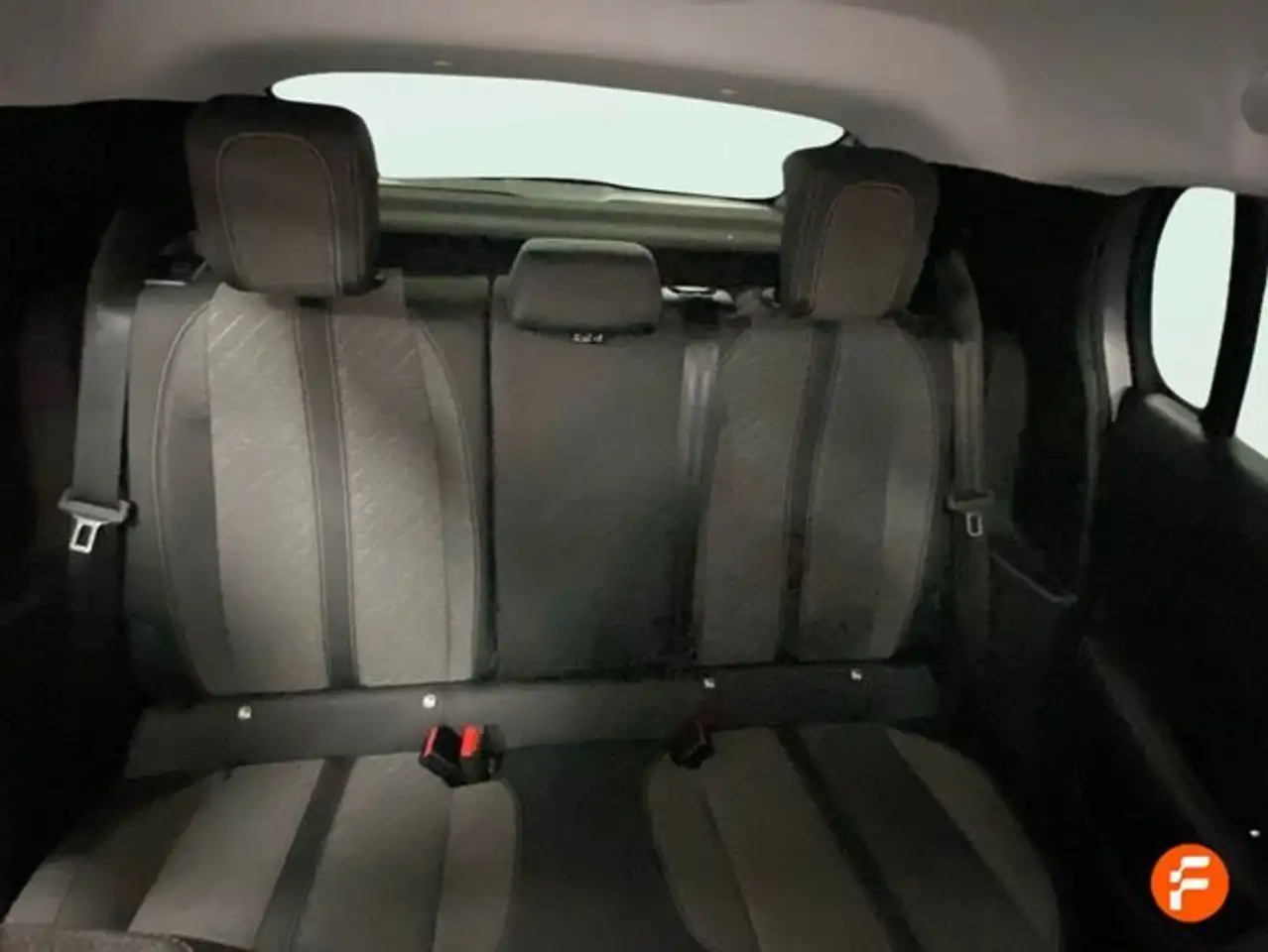 Peugeot 208 1.2 Puretech S&S Allure 100 — Galería del vehículo 22