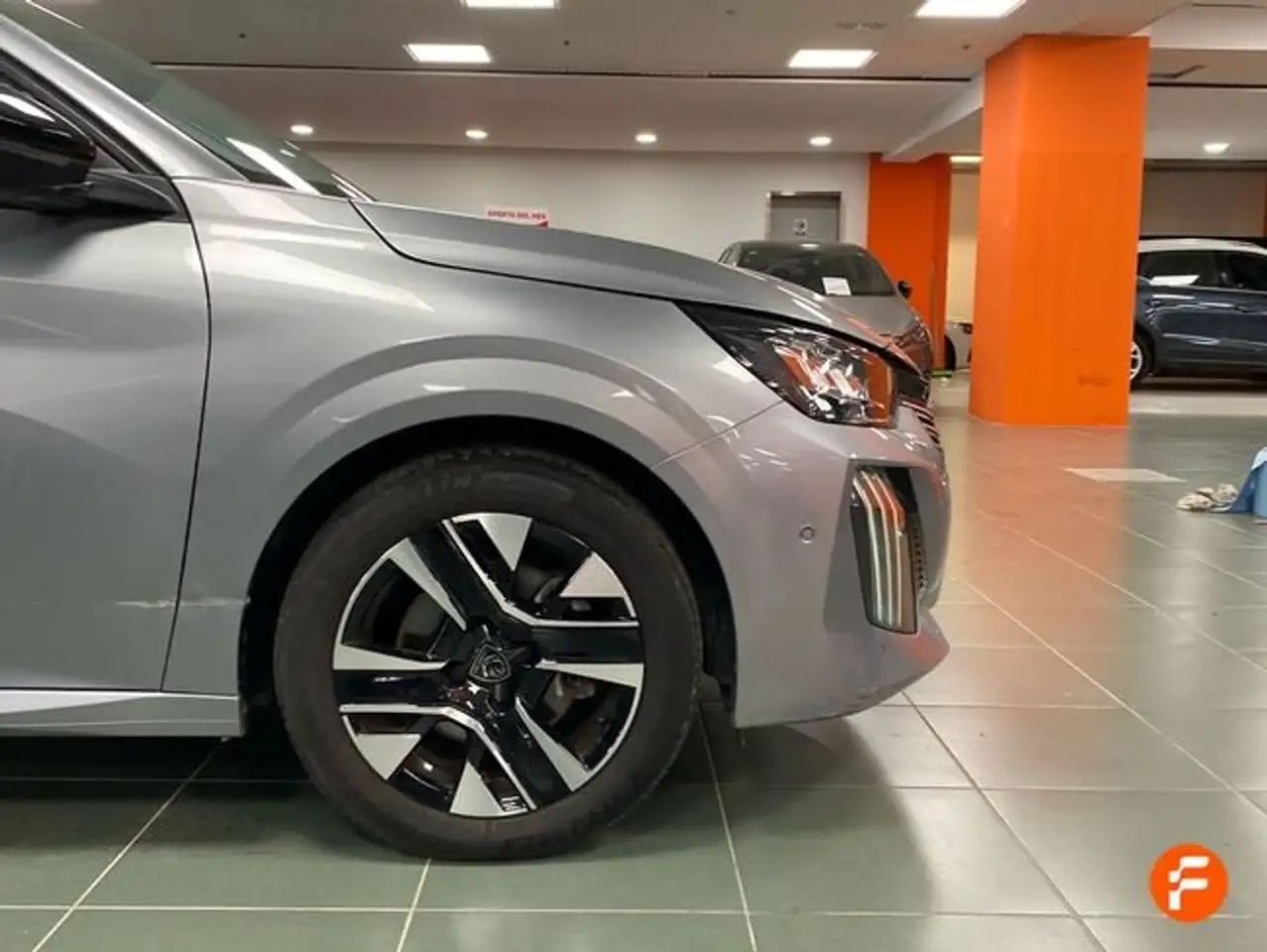 Peugeot 208 1.2 Puretech S&S Allure 100 — Galería del vehículo 24
