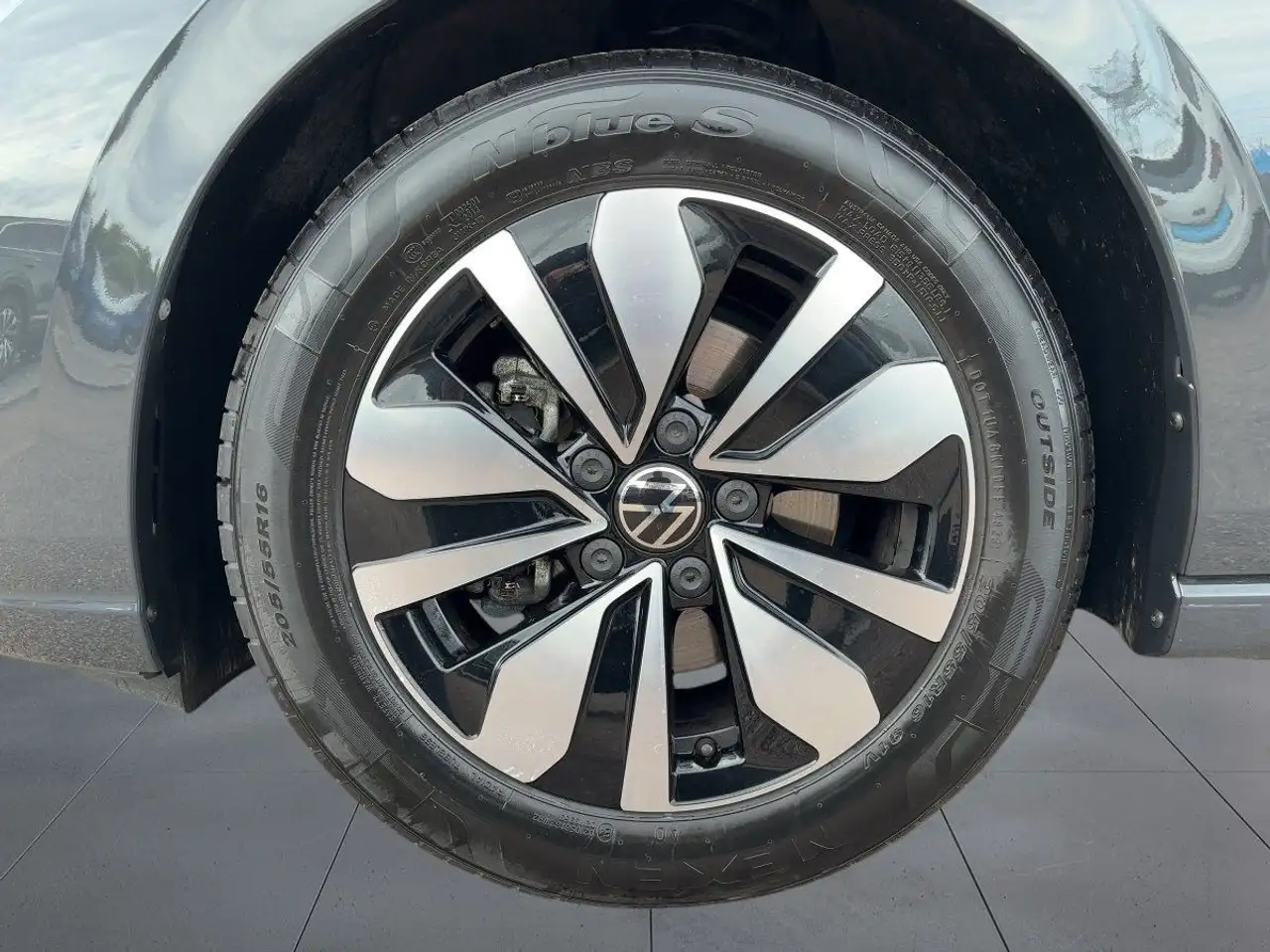 Volkswagen Golf VIII 1.0 TSI Move DAB PDC LED Sitzhzg. — Galería del vehículo 21