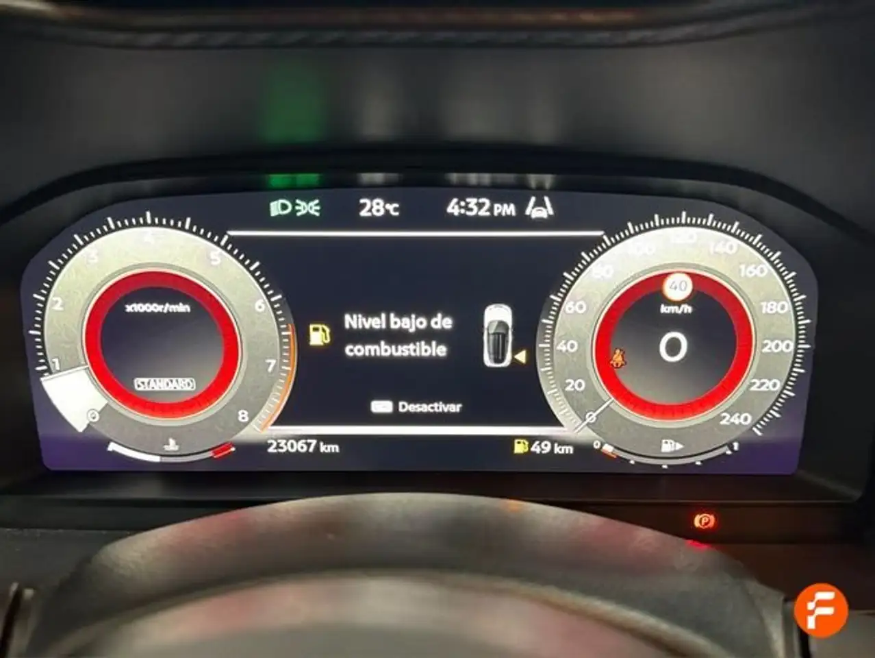 Nissan Juke DIG-T 84 kW (114 CV) 6M/T N-Connecta — معرض صور السيارة 10