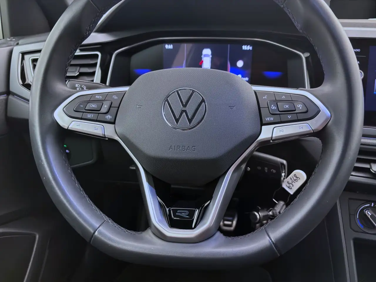 Volkswagen Taigo 1.0 TSI R-LINE IQ.LIGHT SITZHZG KLIMA PDC — معرض صور السيارة 13