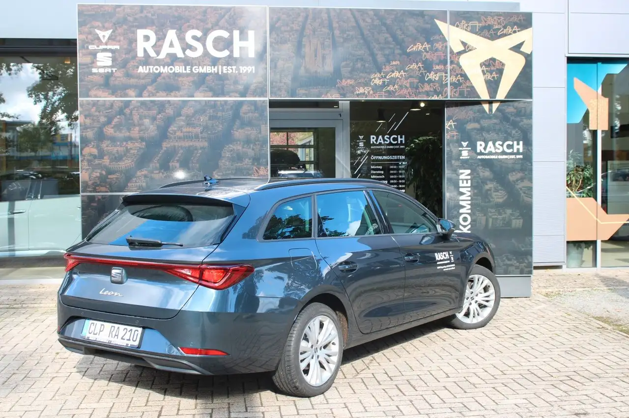 SEAT Leon Sportstourer Style 1.5 eTSI DSG+SHZ+PDC+LED — معرض صور السيارة 3