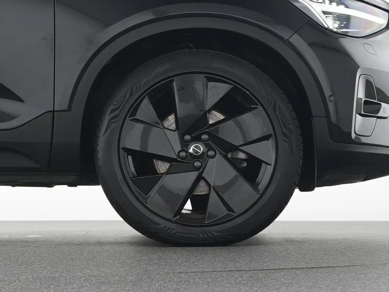 Volvo XC40 B3 Plus Black Edition PIXEL-LED*360°ACC*H&K — Vehicle gallery 22