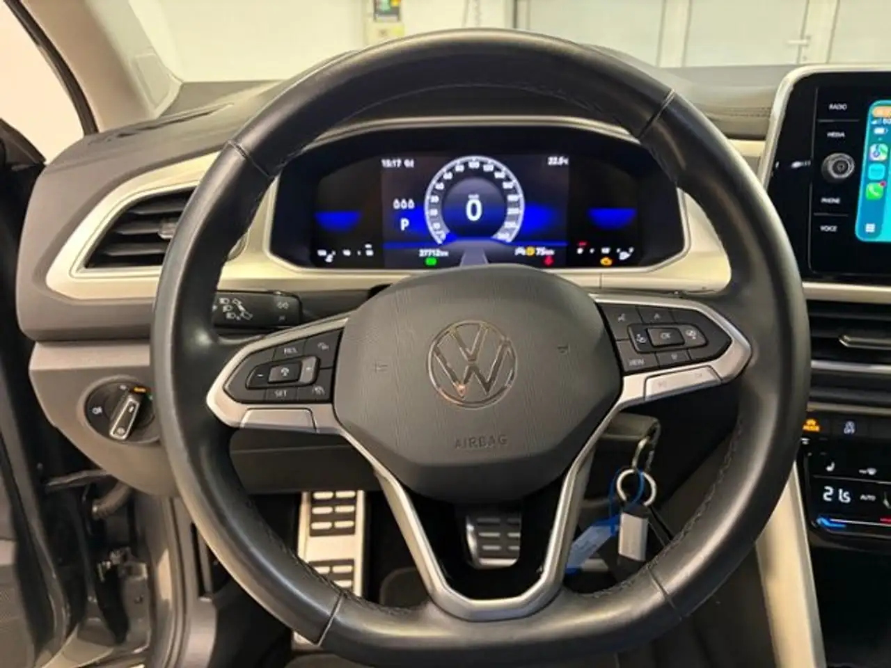 Volkswagen T-Roc Move — Vehicle gallery 13