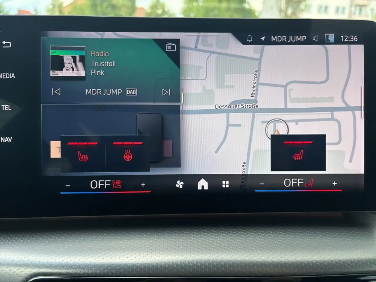 BMW iX1 xDrive30 MSport+AHK+HUD+KAMERA+ACC+ADPT. LED+ — Galerie du véhicule 19