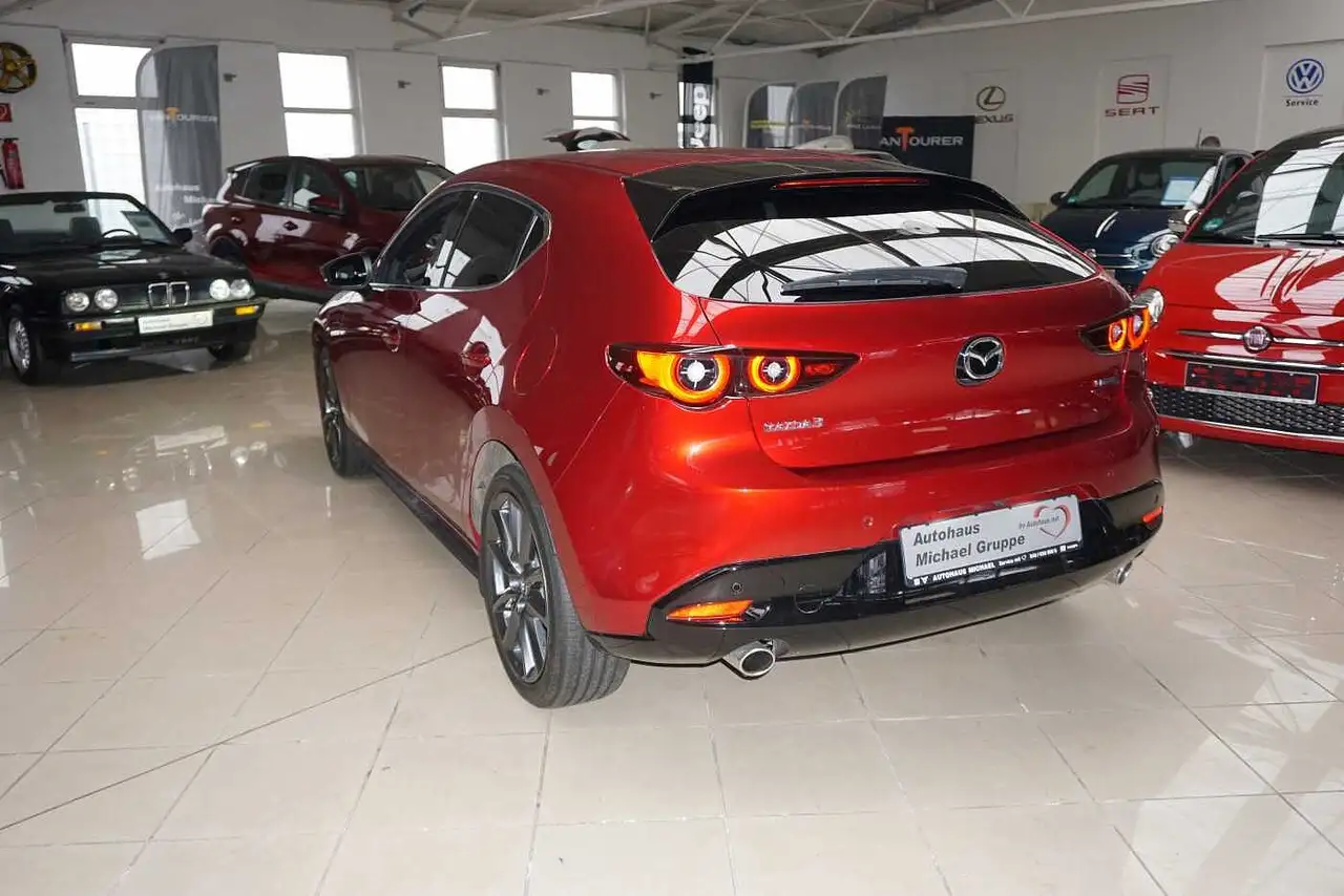 Mazda 3 3 e-SKYACTIV-G 150 M HYBRID EXCLUSIVE-LINE — معرض صور السيارة 3
