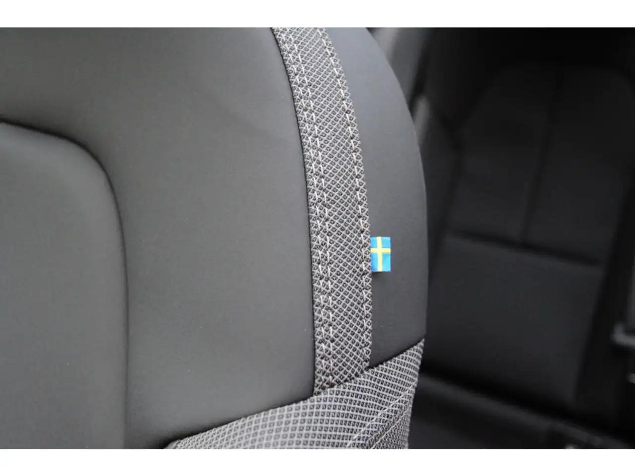 Volvo XC40 Twin Motor Ultimate *Pixel-LED*Microtech* — Galería del vehículo 17