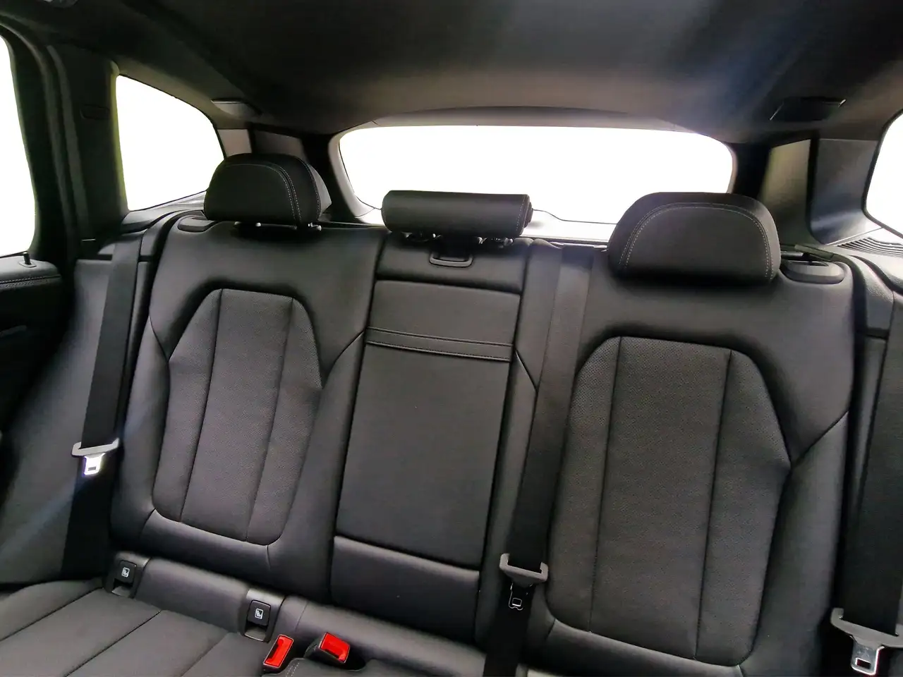 BMW iX3 Navi.LED.RFK.ACC.WirelessCharge.WLAN.DAB — Vehicle gallery 8