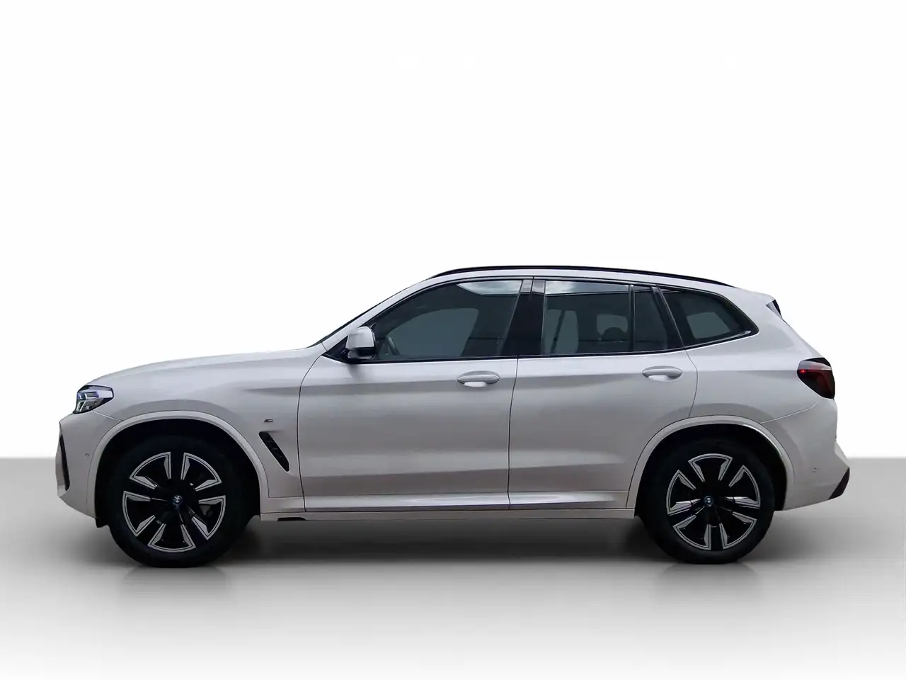 BMW iX3 Navi.LED.RFK.ACC.WirelessCharge.WLAN.DAB — Vehicle gallery 16