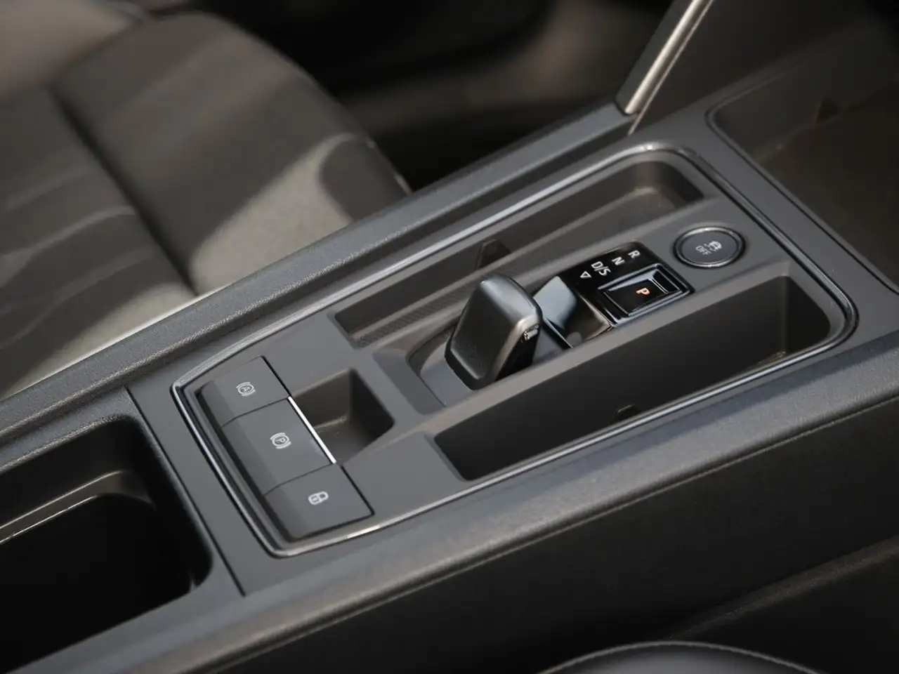 CUPRA Formentor 2.0 TSI DSG VZ 4Drive Navi/RFK — Vehicle gallery 9