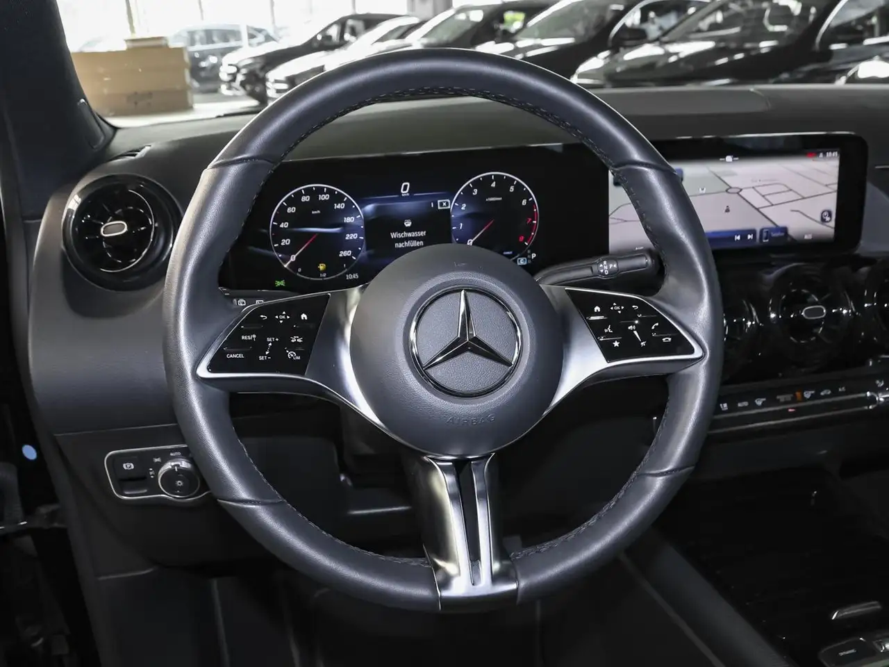 Mercedes-Benz GLA 200 Rückfahrkamera Sitzheizung MBUX-Navi LED — معرض صور السيارة 12