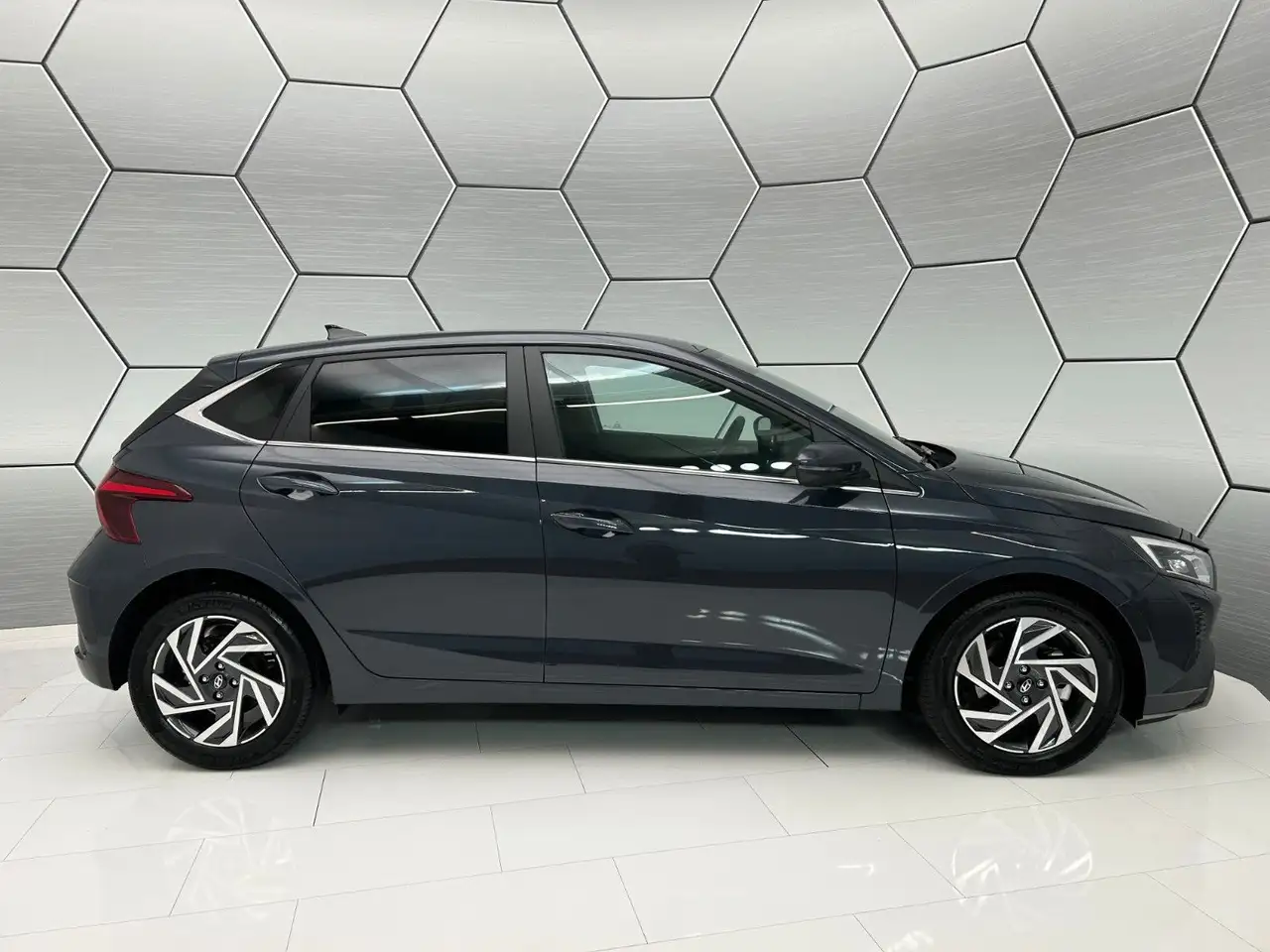 Hyundai i20 1.0 T-GDI GO Plus Navi Kamera LED Alufelgen — معرض صور السيارة 37
