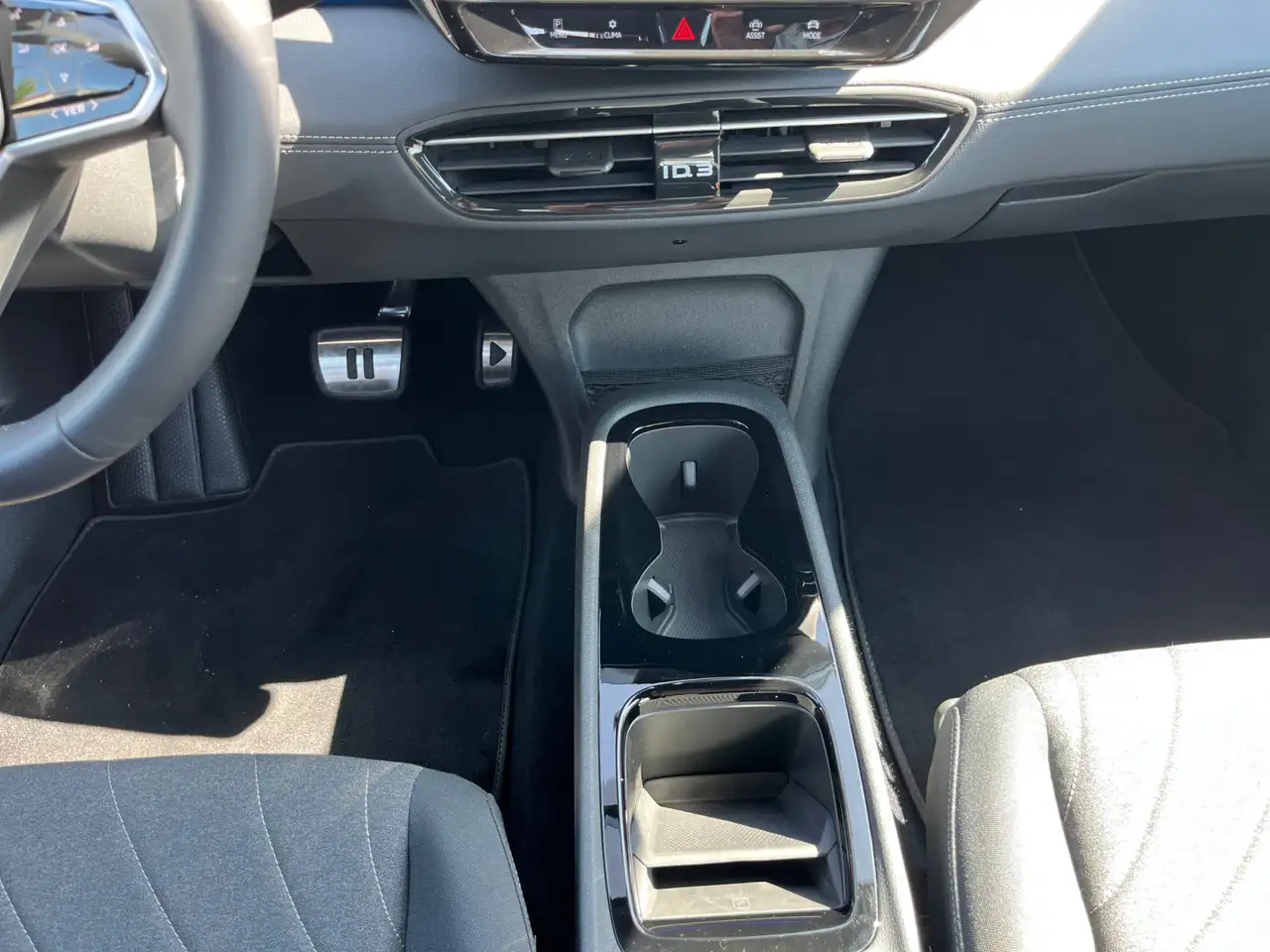 Volkswagen ID.3 Pro Cam LED Sitzhzg Navi ACC APP DAB PDC — معرض صور السيارة 8