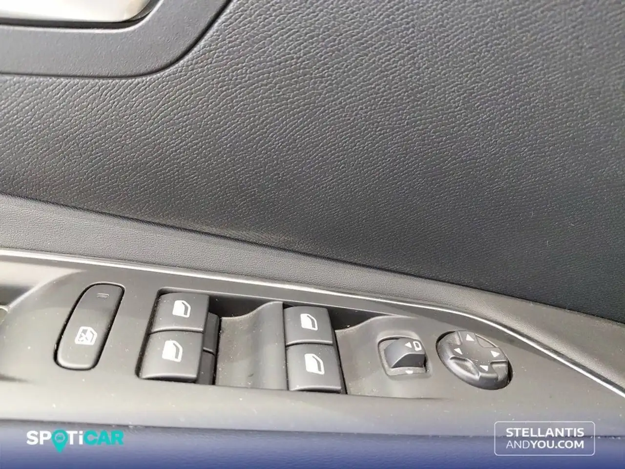Peugeot 3008 180 e-EAT8 Allure Pack — معرض صور السيارة 6