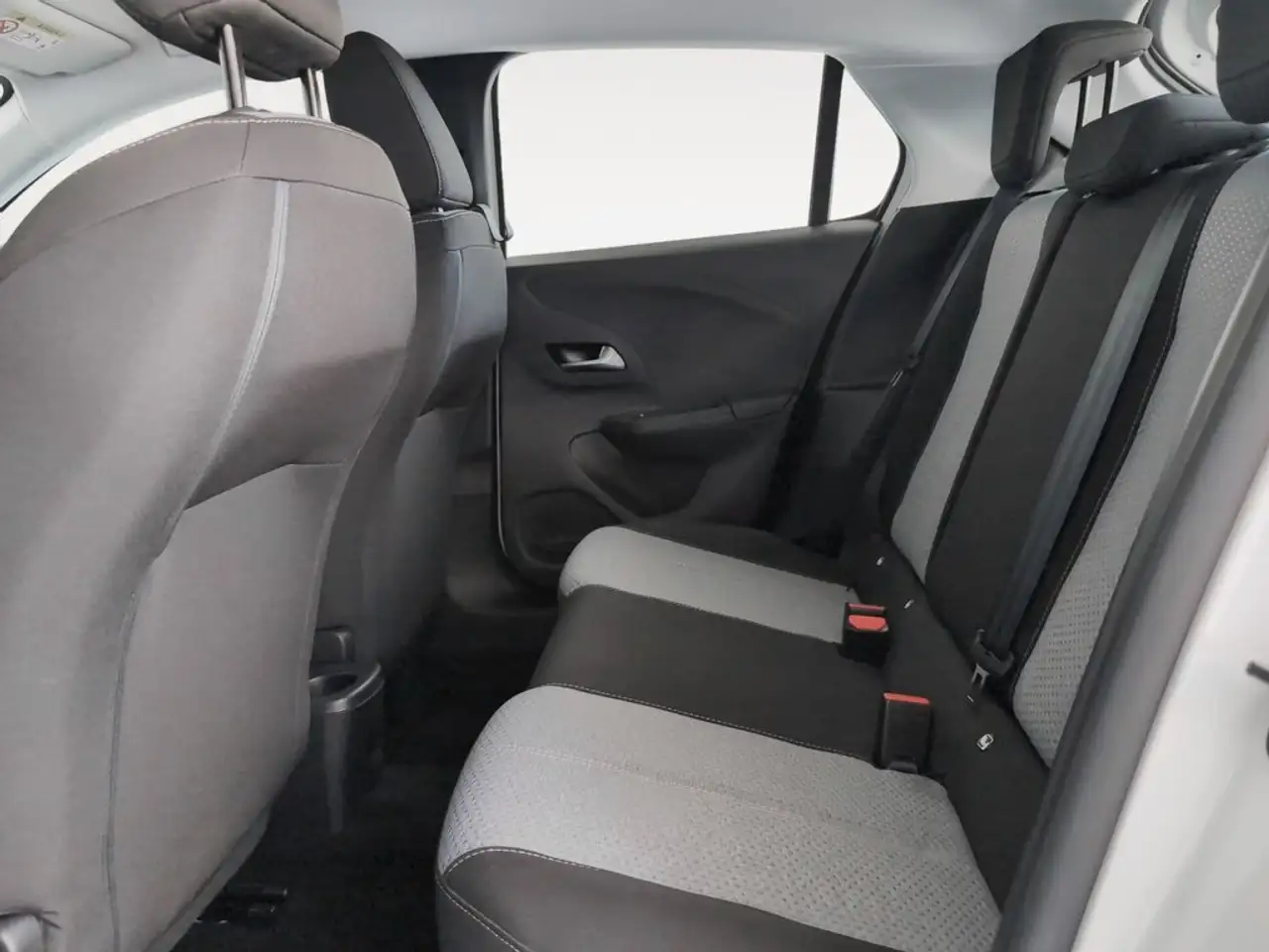 Opel Corsa 1.2T XHL S/S Edition 100 — Galería del vehículo 11