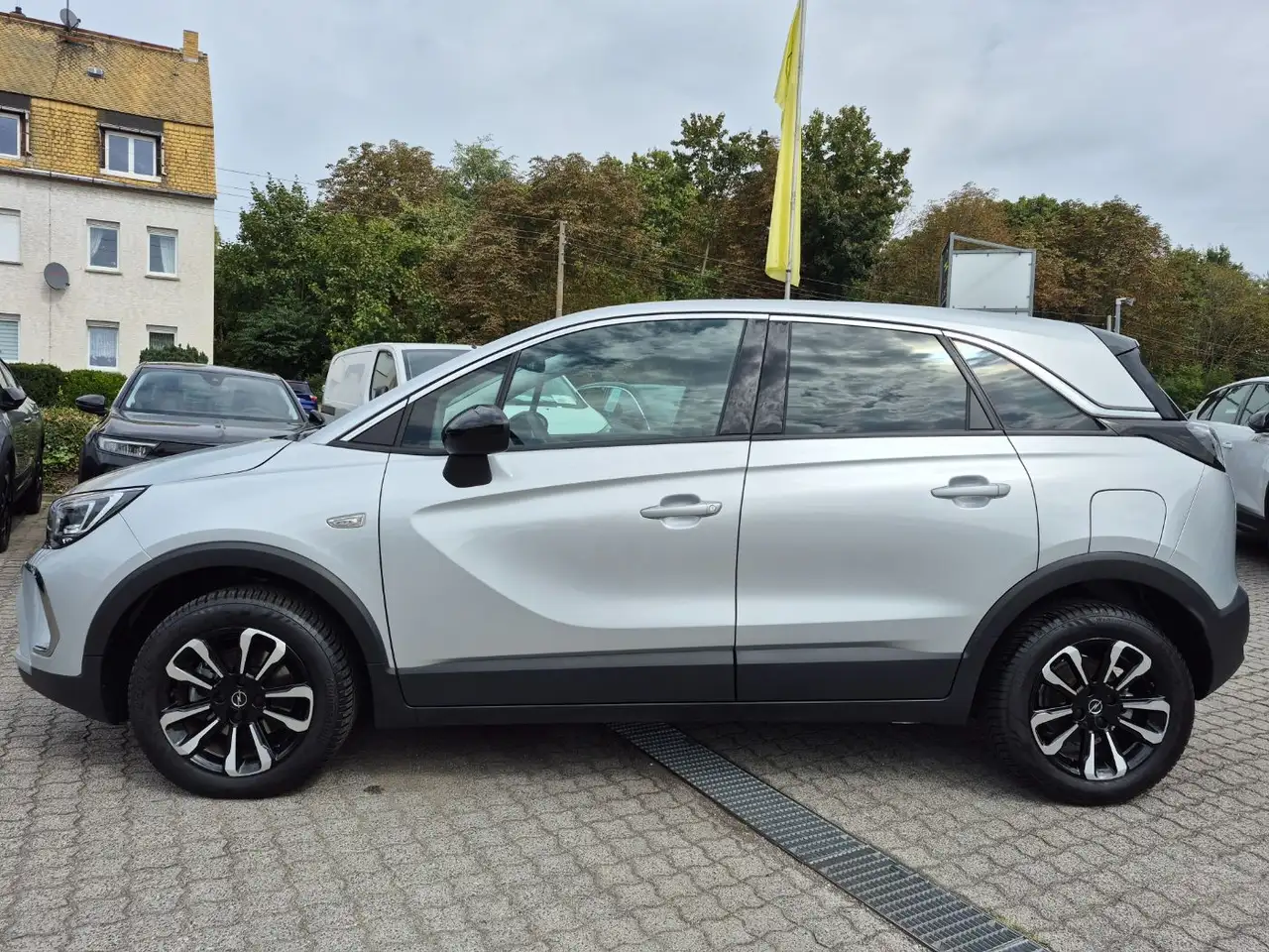 Opel Crossland 1.2 Turbo Enjoy *HU/AU neu* — Vehicle gallery 4