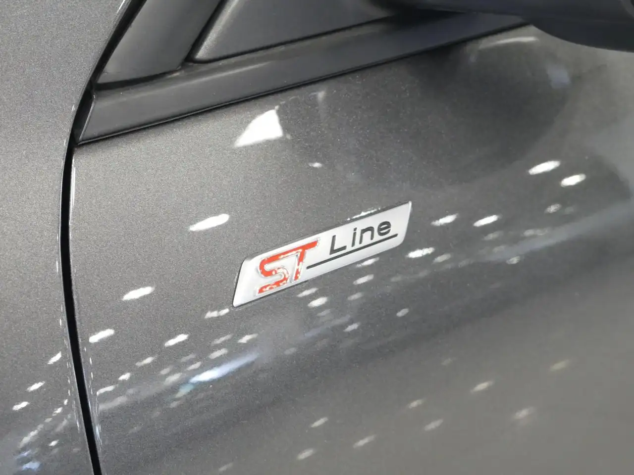 Ford Kuga ST-Line X 2.5 Duratec PHEV 165kW Auto — Galerie du véhicule 7