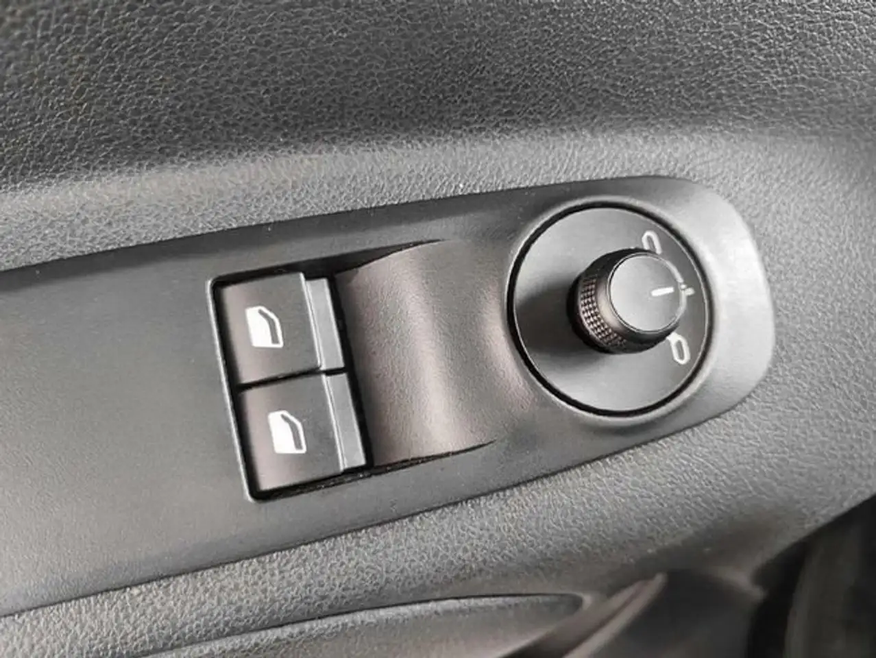 Citroen Berlingo 1.5 BlueHDI 130CV XL Plus 7PAX — معرض صور السيارة 10
