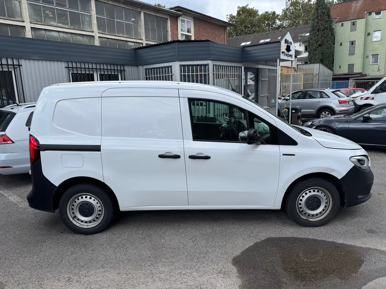 Mercedes-Benz Citan eCitan Automatik Klimaautomatik Anhängerkupplung 1. Hand PDC — Vehicle gallery 4