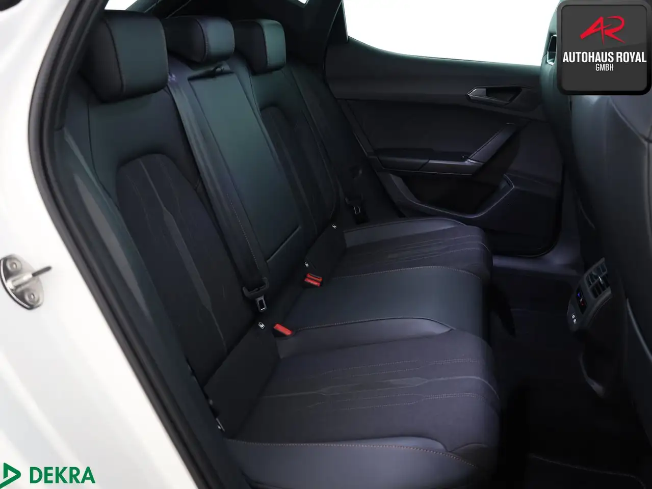 CUPRA Leon 2.0 TSI VZ KESSY,AMBIENTE,CARPLAY,SPURHALTE — معرض صور السيارة 13