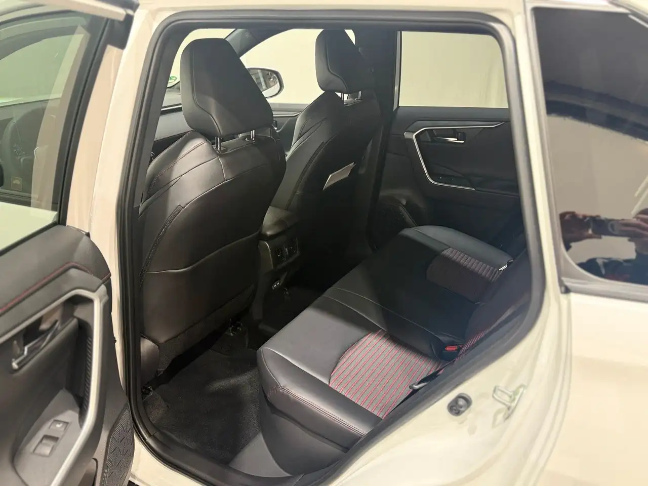 Suzuki Across 2.5 Plug-In Hybrid Comfort+ E-Four — Galería del vehículo 12