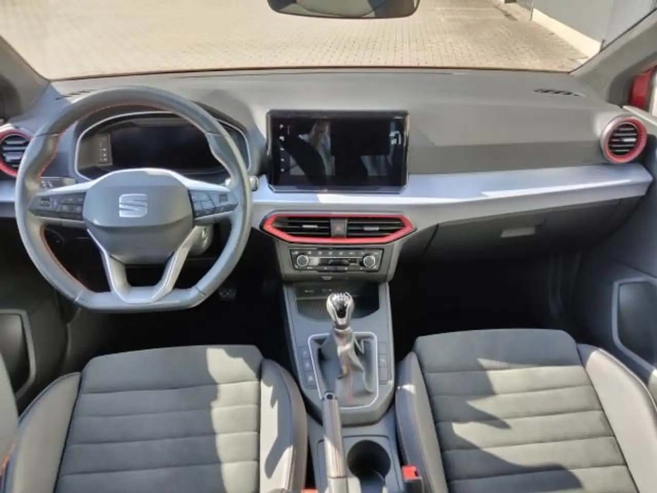 SEAT Ibiza IBIZA FR 1.0 TSI VOLL-LED PANORAMADACH EPH DAB+ — معرض صور السيارة 21