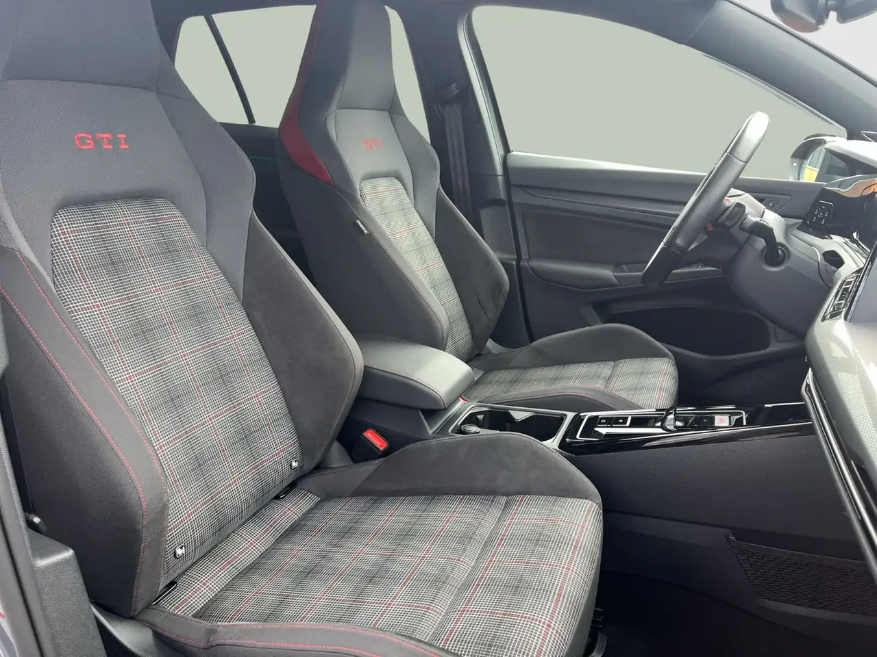 Volkswagen Golf VIII GTI DSG "Black-Style" Keyless Kam LM19 — معرض صور السيارة 7