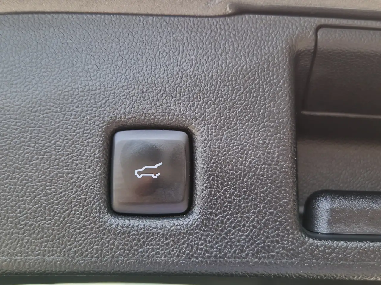 Ford Kuga 2.5 Duratec Hybrid FHEV St-Line FWD (EURO 6d) — معرض صور السيارة 18