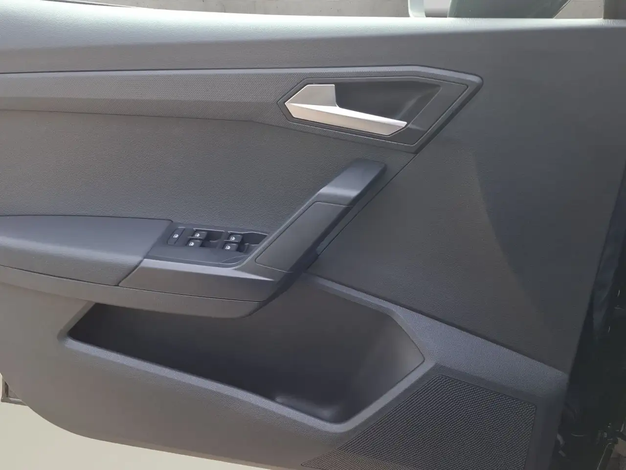 SEAT Arona Style 1.0 TSI 85 kW (116PS) — معرض صور السيارة 12