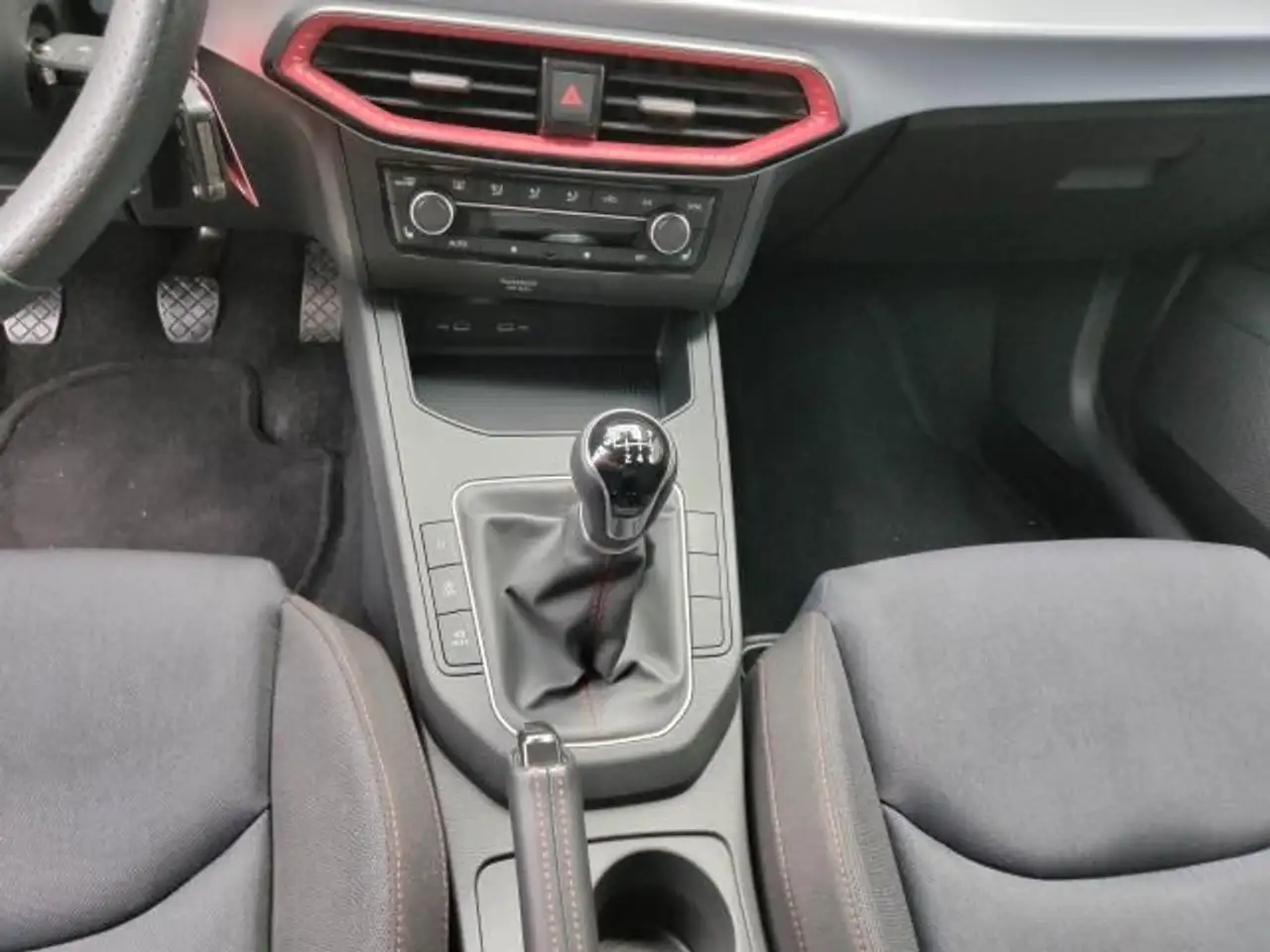 SEAT Ibiza IBIZA FR 1.0 TSI NAVI SITZH. EINPARKH. TEMPOMAT — Vehicle gallery 21