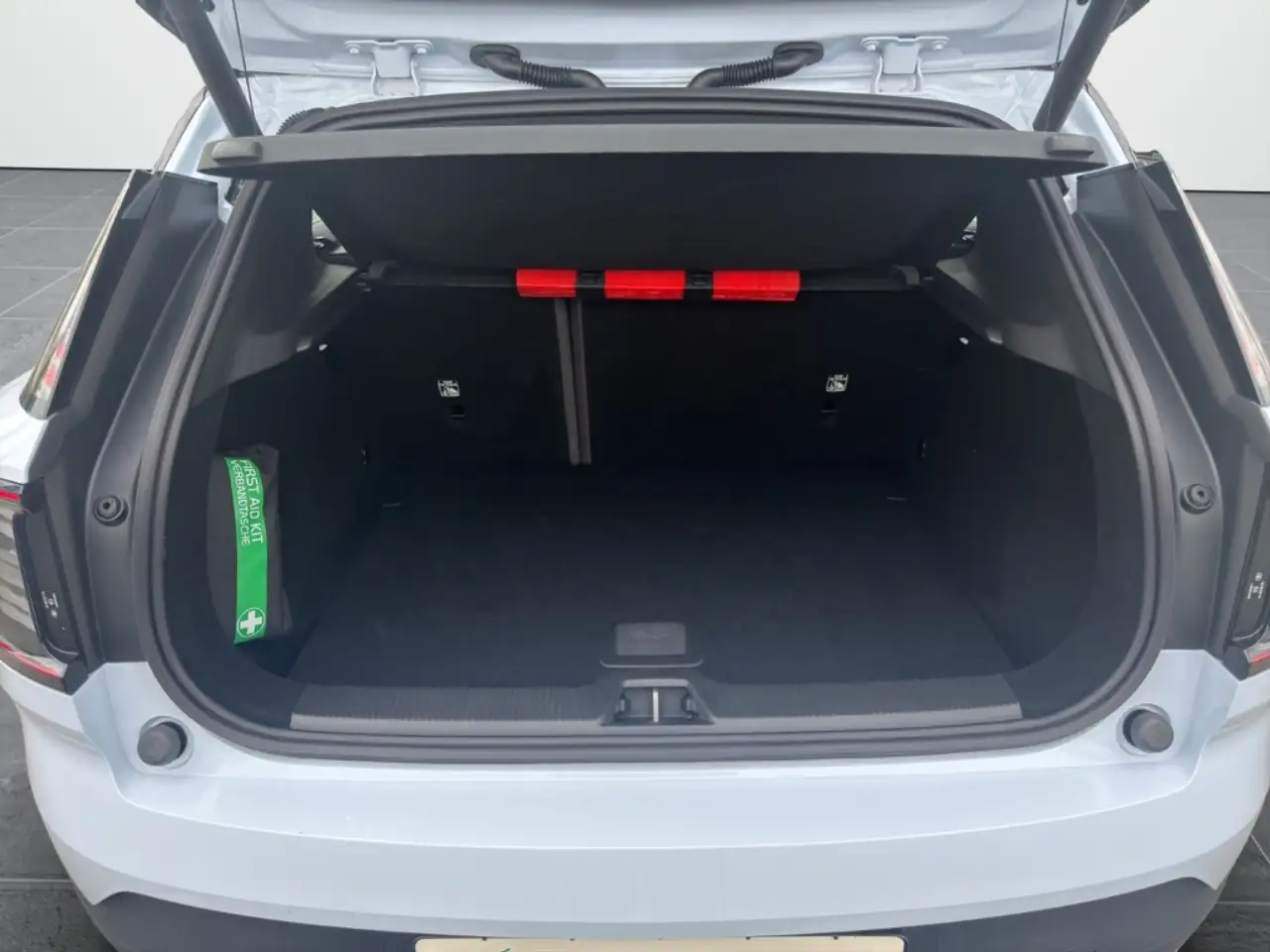 Volvo EX30 Single Motor Plus Keyless RFK — معرض صور السيارة 14