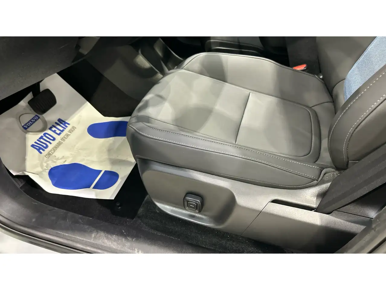 Volvo EX30 Single Extended Range Ultra RWD — Vehicle gallery 25