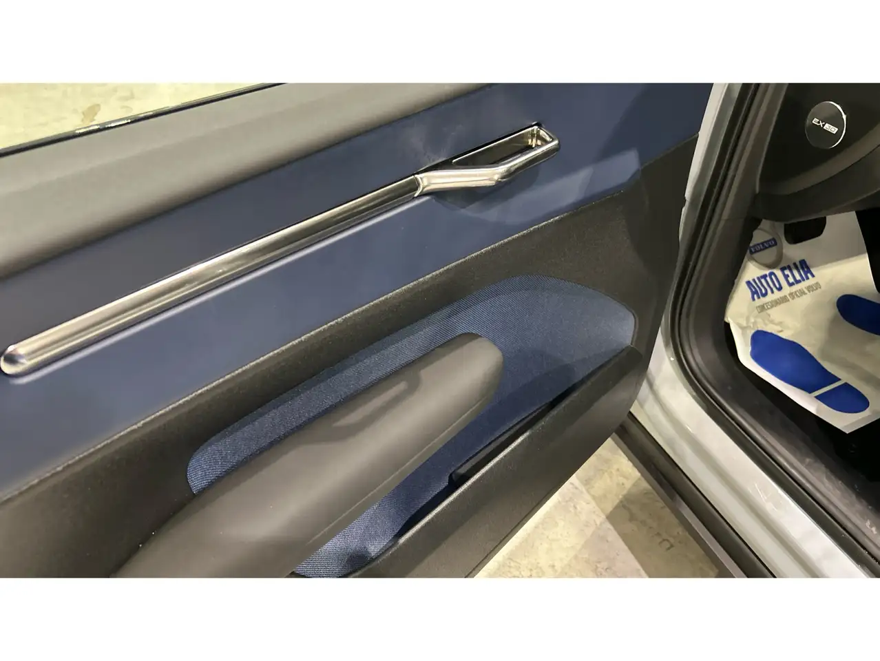 Volvo EX30 Single Extended Range Ultra RWD — Vehicle gallery 22