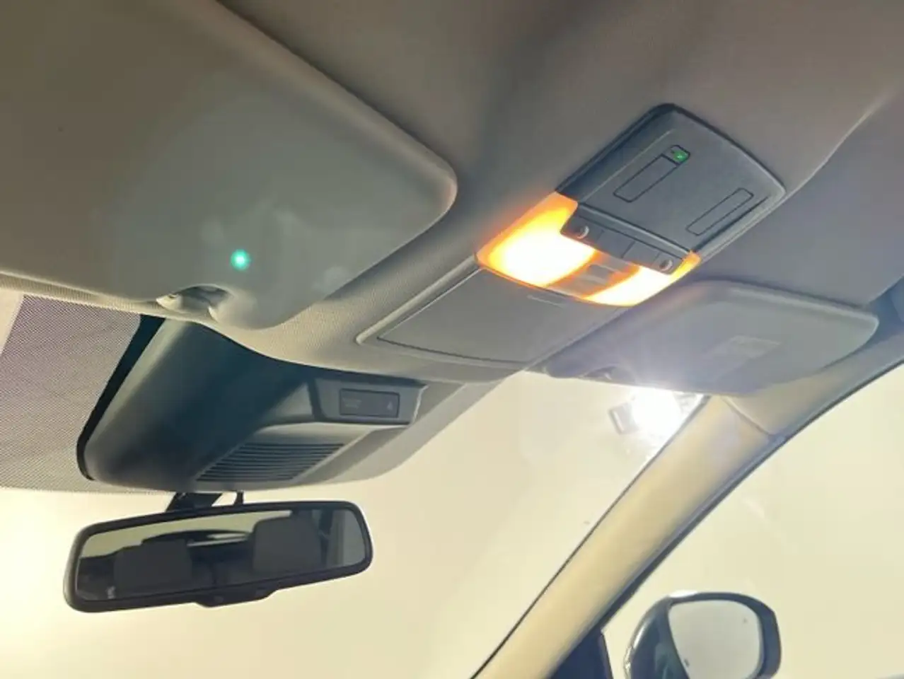 Nissan Qashqai DIG-T 103kW (140CV) mHEV 4x2 Acenta — معرض صور السيارة 19