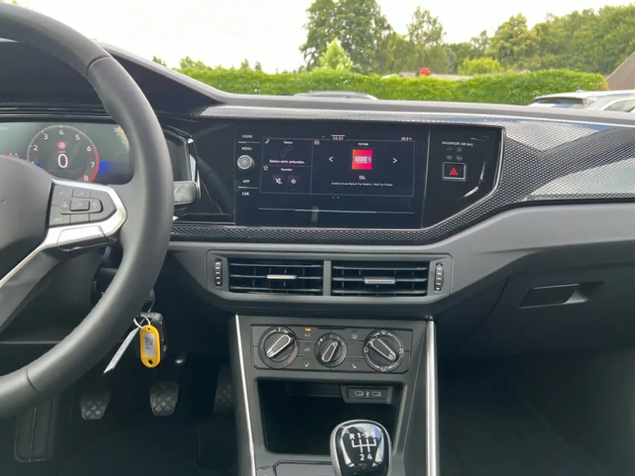Volkswagen Polo Life 1.0 TSI 5-Gang IQ-Drive — معرض صور السيارة 17