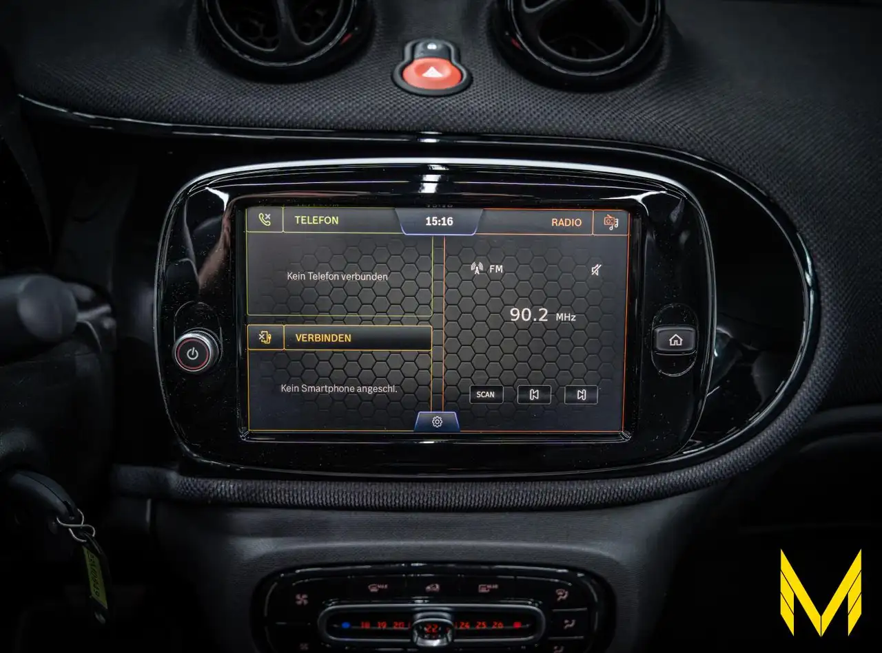 smart forTwo EQ prime EXCLUSIVE:PARKPLATZFINDMASCHINE! — Vehicle gallery 12