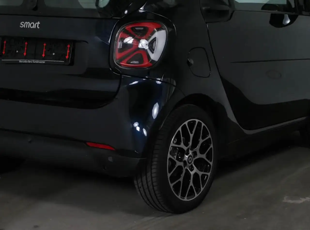 smart forTwo EQ prime EXCLUSIVE:PARKPLATZFINDMASCHINE! — Vehicle gallery 5