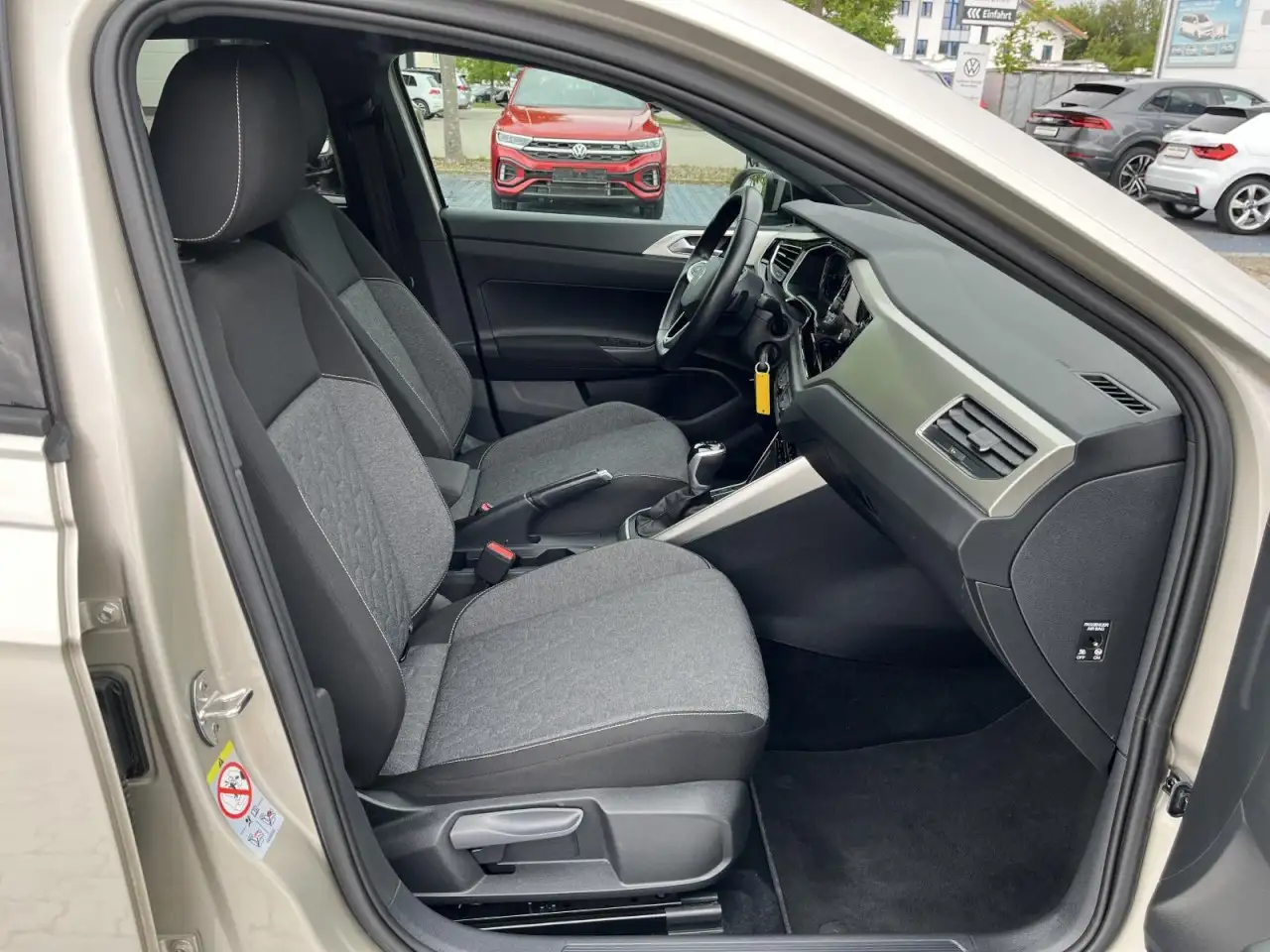 Volkswagen Taigo 1.0 TSI Move DSG (IQLight+NAVI+APP+AHK+ACC+RearVie — Galerie du véhicule 9