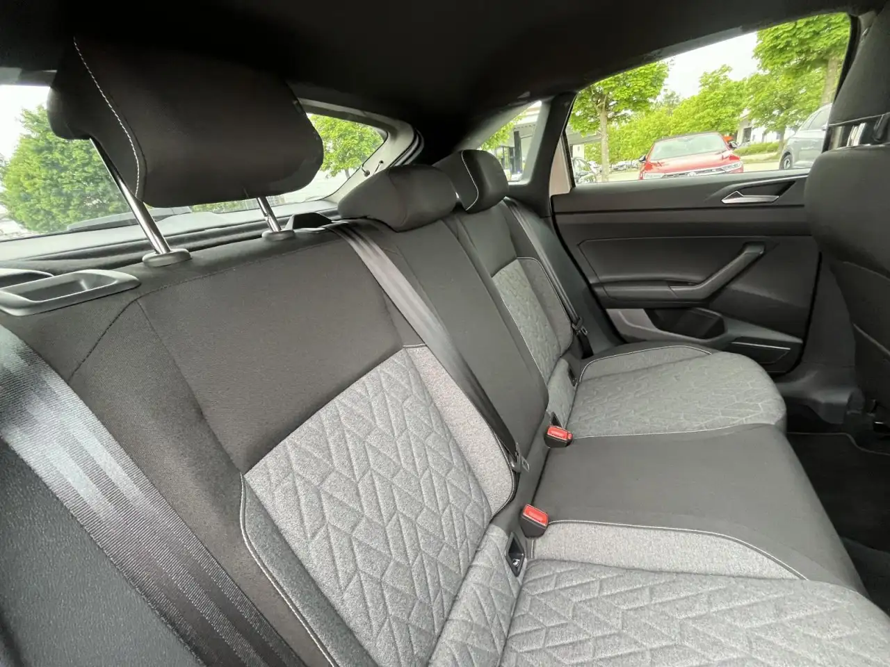Volkswagen Taigo 1.0 TSI Move DSG (IQLight+NAVI+APP+AHK+ACC+RearVie — Galerie du véhicule 8